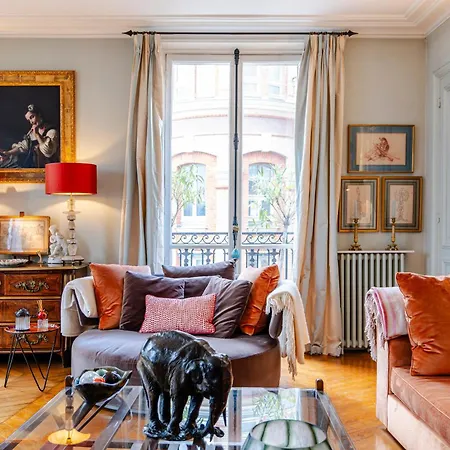 Apartment Veeve - Vermilion Splendour
