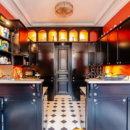 Apartment Veeve - Vermilion Splendour *
