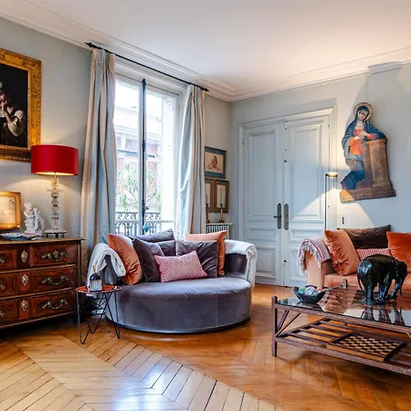 Veeve - Vermilion Splendour Apartment *