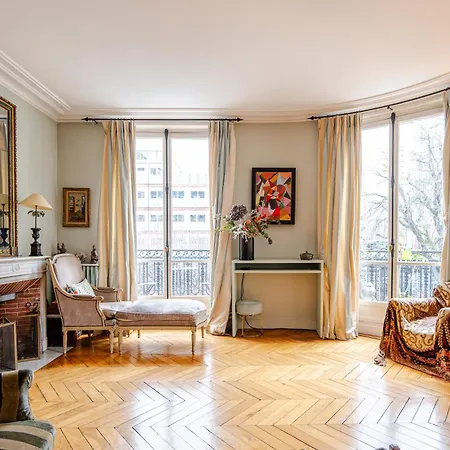 Veeve - Vermilion Splendour Apartment *