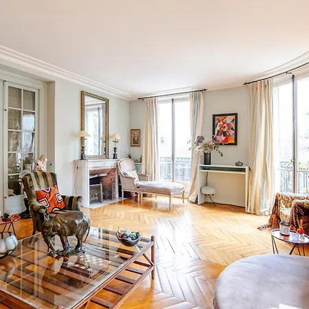 Veeve - Vermilion Splendour * Paris