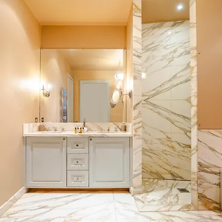 Apartment Veeve - Vermilion Splendour Paris