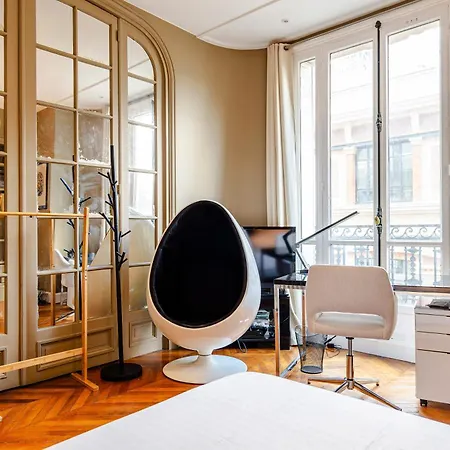 Apartment Veeve - Vermilion Splendour *